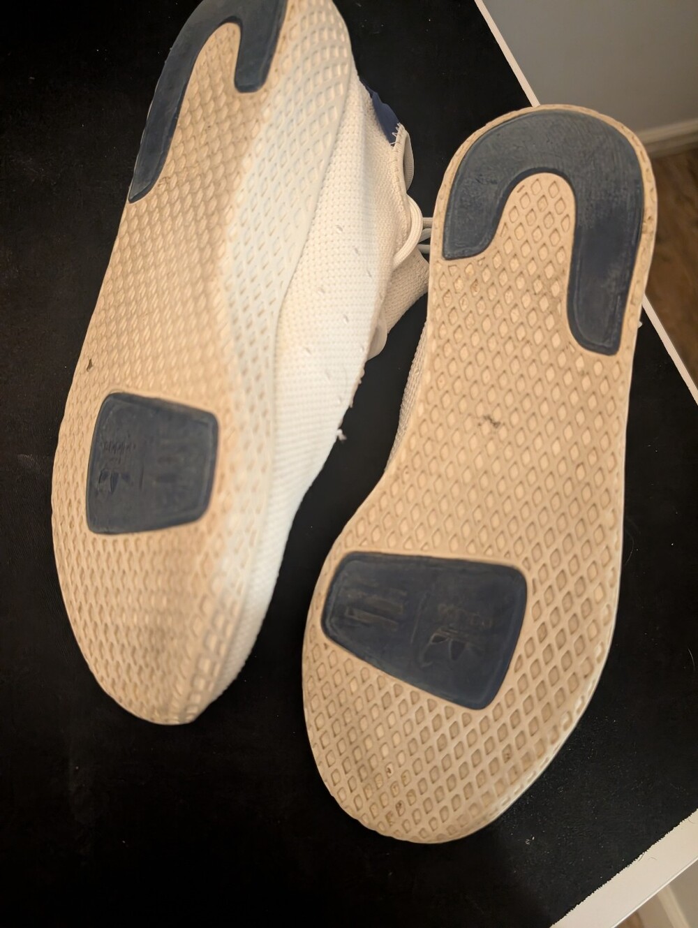 Pharell Williams Original Adidas HU - Picture 6 of 6